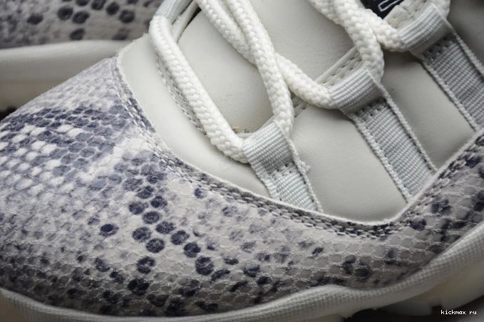 Rep MAX CD6846-002 Air Light 11 Jordan Low SE Snake Bone 0818